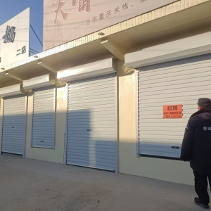 清理亂貼亂涂小廣告，營造潔凈有序城鎮(zhèn)環(huán)境