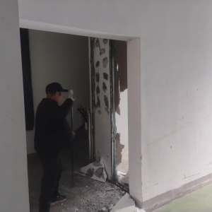 打通生命通道 李園街道綜合行政執(zhí)法中隊(duì)拆除占用消防通道違建 ...