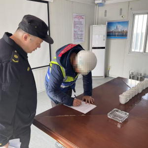 平度市東閣街道執(zhí)法中隊“硬招”出手，多舉措治理揚塵