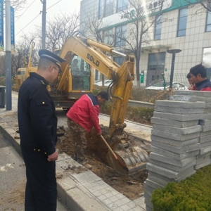 強(qiáng)化市政道路檢查 嚴(yán)查破壞城市道路 保障出行暢通