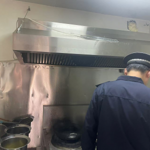 平度市鳳臺(tái)執(zhí)法中隊(duì)：以“繡花功夫”推進(jìn)餐飲油煙治理